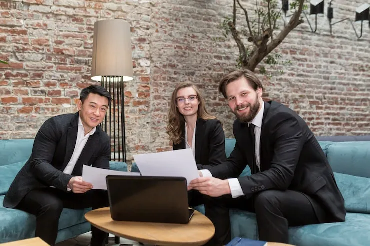 Mezzanine & Structured Finance​