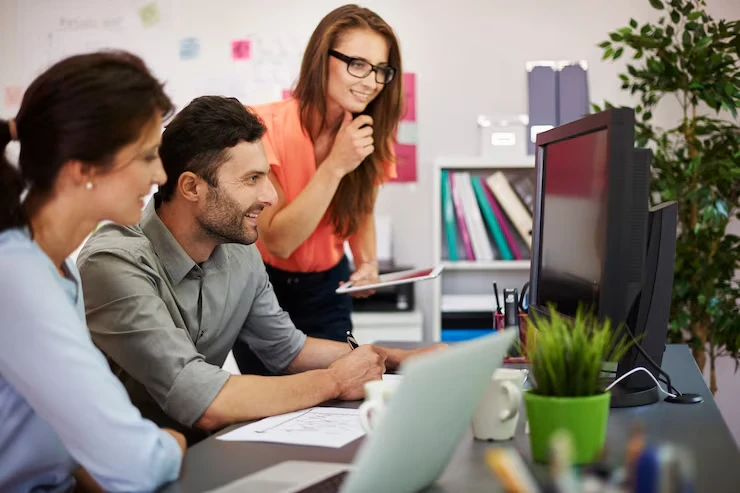 Pre-Sales and Forward Fundinghj